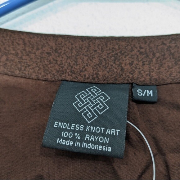 Endless Knot Art Women's Top, Size Small/Medium - Picture 8 of 8